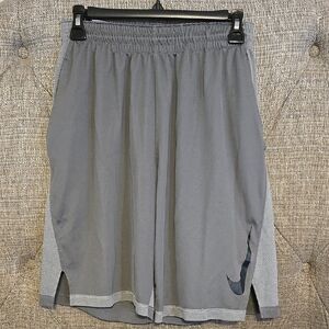 Nike Men's Small Gray Athletic Shorts